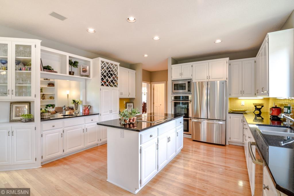 10292 Antlers Ridge Eden Prairie, MN 55347 - Photo 20 of 44 Gallery Image 20