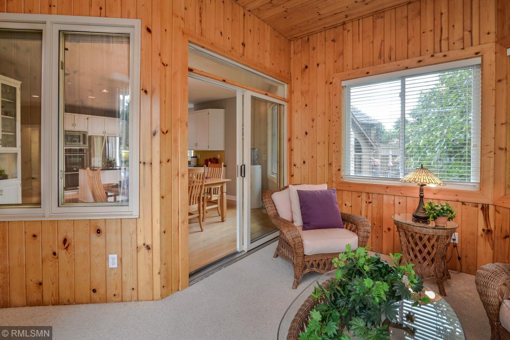 10292 Antlers Ridge Eden Prairie, MN 55347 - Photo 24 of 44 Gallery Image 24