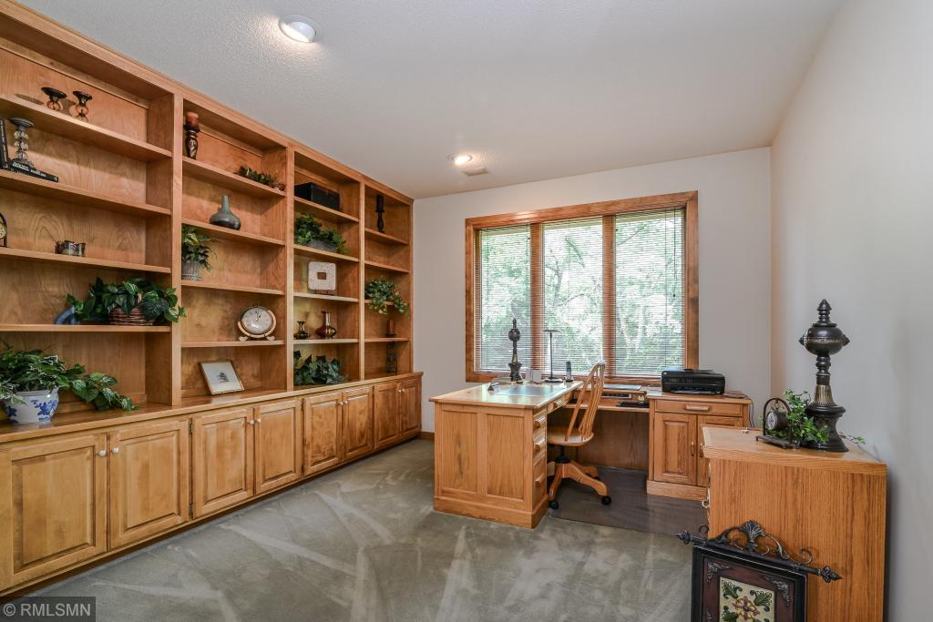 10292 Antlers Ridge Eden Prairie, MN 55347 - Photo 27 of 44 Gallery Image 27