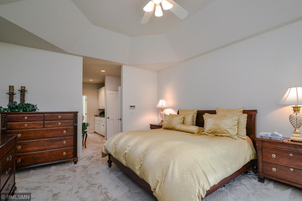 10292 Antlers Ridge Eden Prairie, MN 55347 - Photo 29 of 44 Gallery Image 29