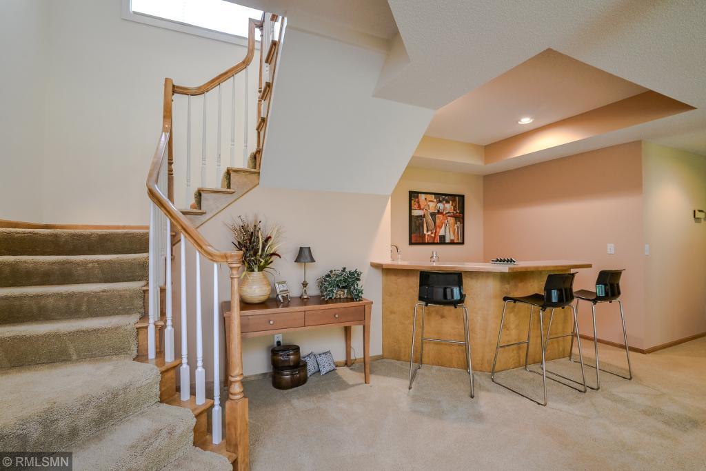 10292 Antlers Ridge Eden Prairie, MN 55347 - Photo 33 of 44 Gallery Image 33