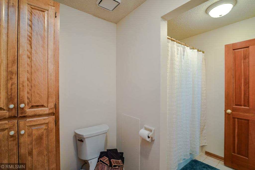 10292 Antlers Ridge Eden Prairie, MN 55347 - Photo 38 of 44 Gallery Image 38