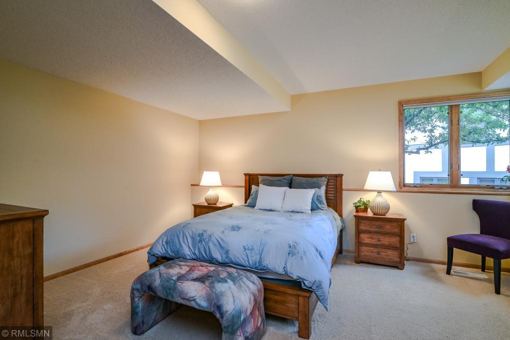 10292 Antlers Ridge Eden Prairie, MN 55347 - Photo 39 of 44 Gallery Image 39