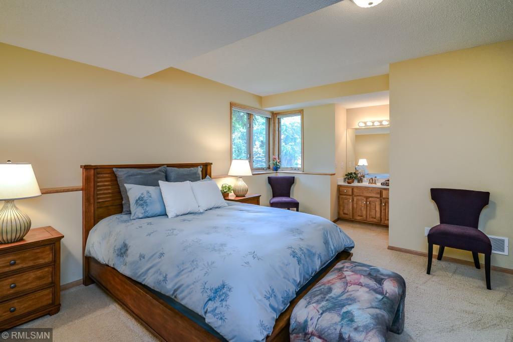 10292 Antlers Ridge Eden Prairie, MN 55347 - Photo 40 of 44 Gallery Image 40