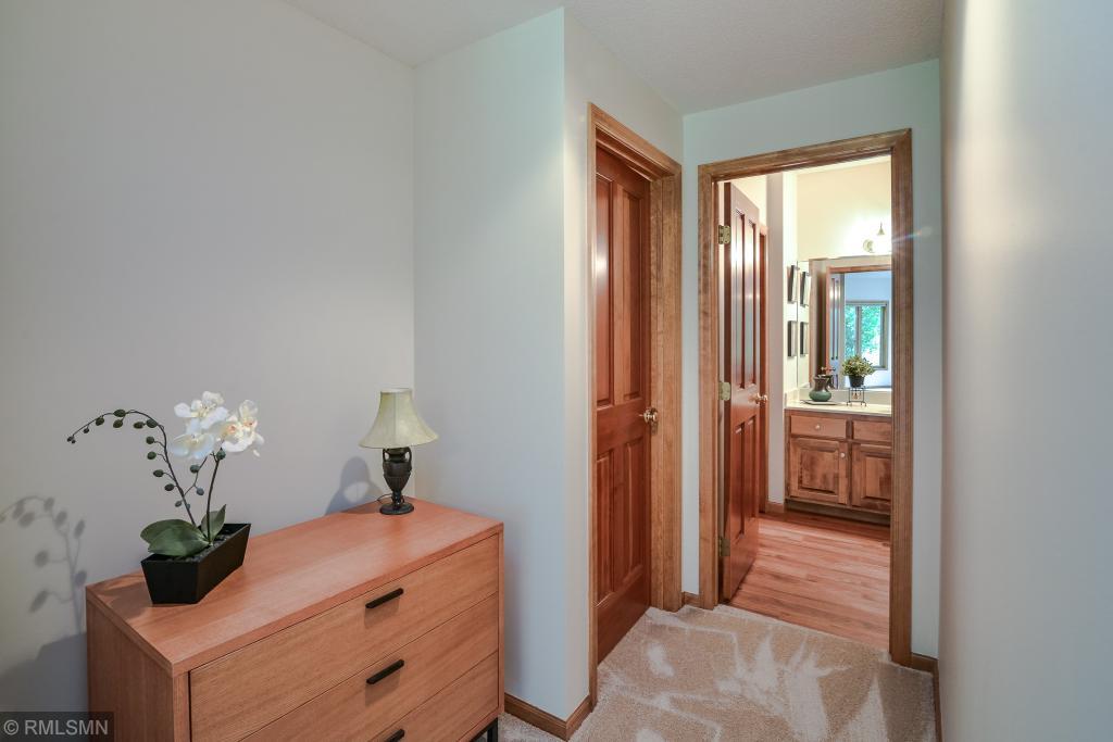 10292 Antlers Ridge Eden Prairie, MN 55347 - Photo 42 of 44 Gallery Image 42