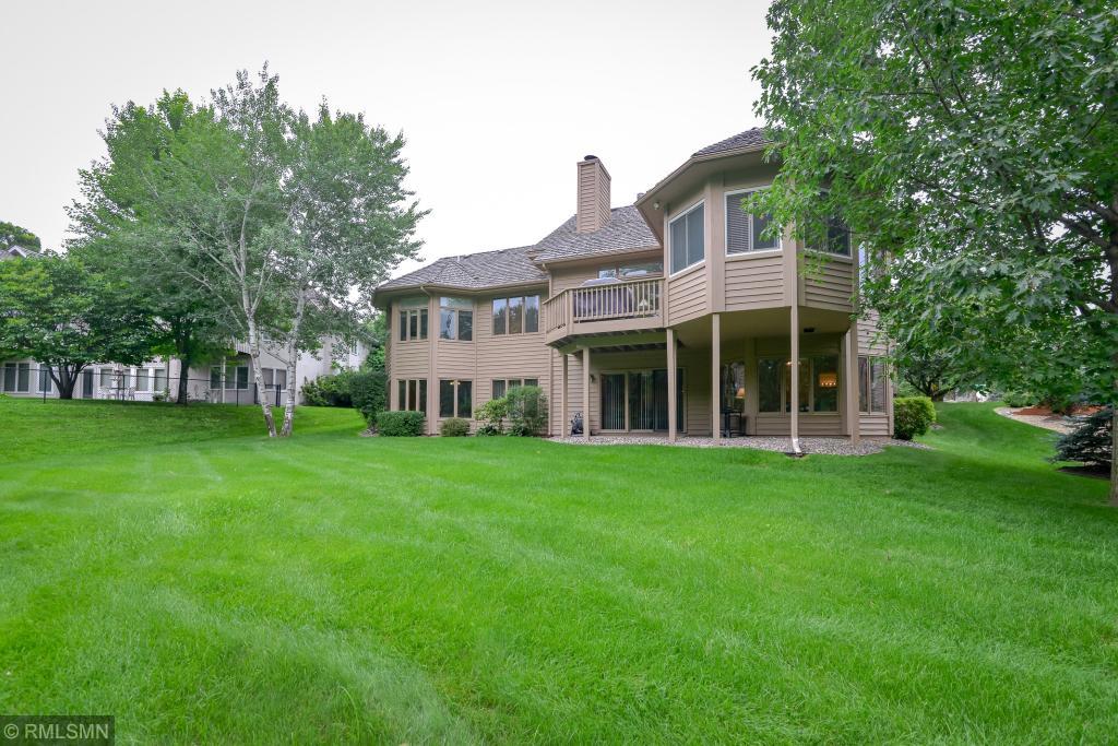 10292 Antlers Ridge Eden Prairie, MN 55347 - Photo 6 of 44 Gallery Image 6