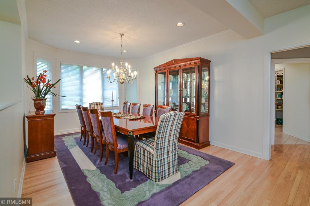 10292 Antlers Ridge Eden Prairie, MN 55347 - Photo 10 of 44 Gallery Image 10