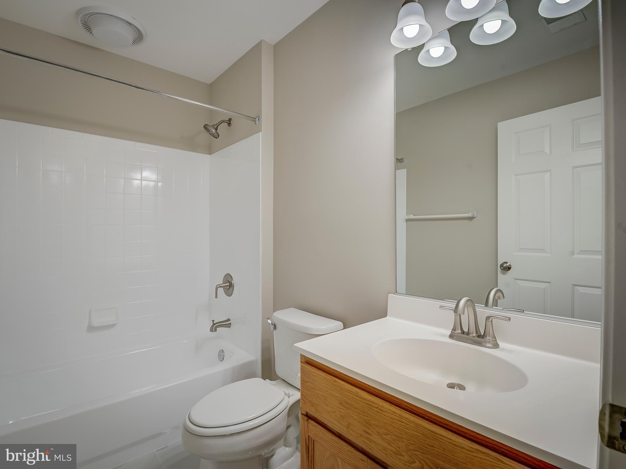 3503 Falling Run Road Laurel, MD 20724 - Photo 38 of 48 Second full bathroom