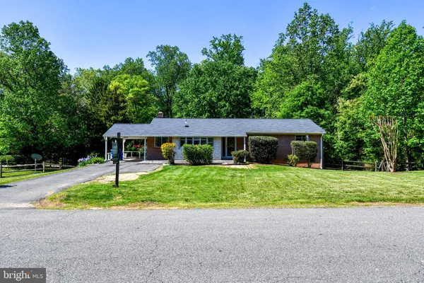 $3,650 | 4842 Randolph Drive, Annandale, VA 22003
