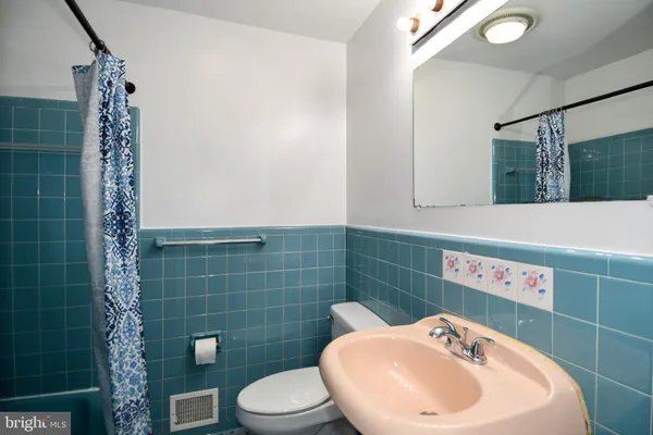 $3,650 | 4842 Randolph Drive, Annandale, VA 22003