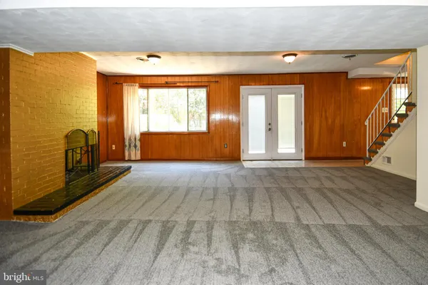 $3,650 | 4842 Randolph Drive, Annandale, VA 22003