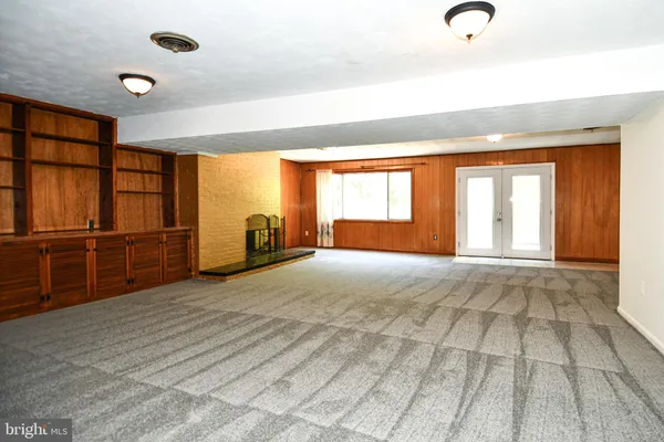 $3,650 | 4842 Randolph Drive, Annandale, VA 22003