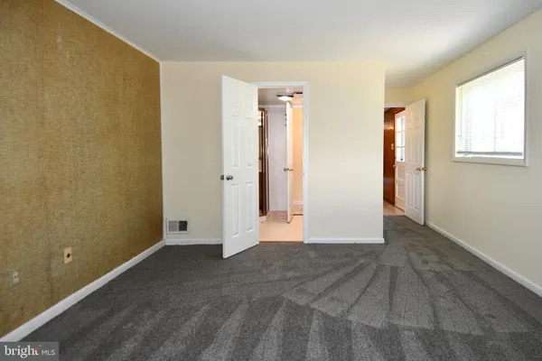 $3,650 | 4842 Randolph Drive, Annandale, VA 22003