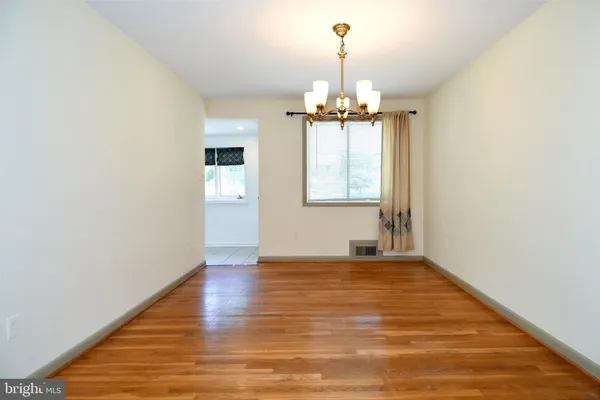 $3,650 | 4842 Randolph Drive, Annandale, VA 22003