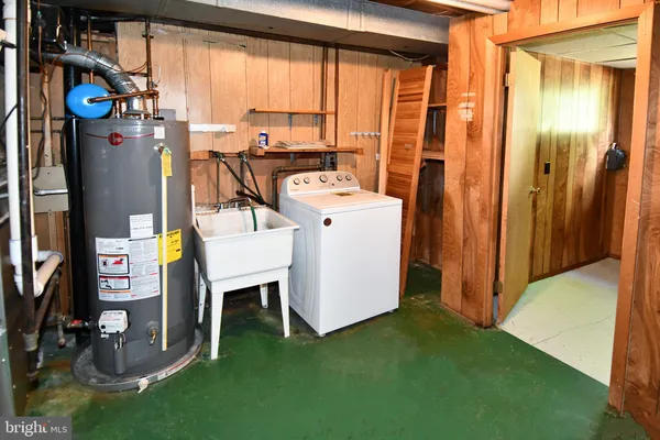 $3,650 | 4842 Randolph Drive, Annandale, VA 22003