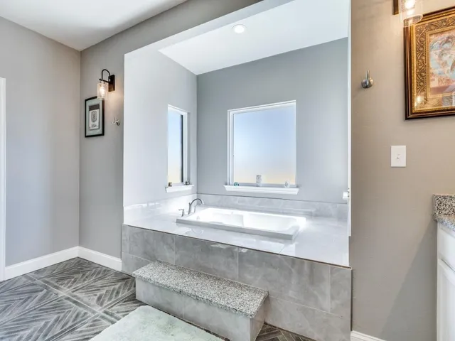 $485,000 | 3001 Sutton Court, Springtown, TX 76082