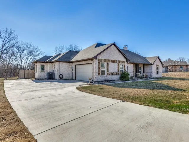 $485,000 | 3001 Sutton Court, Springtown, TX 76082