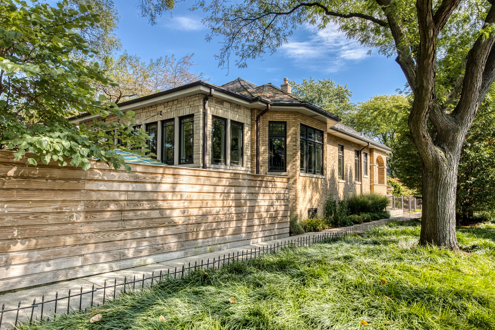 7050 North Ridge Boulevard Chicago, IL 60645 - Photo 54 of 61 Gallery Image 54
