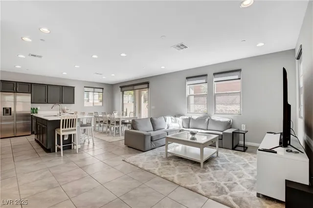 $2,950 | 15 Santo Mio Court, Henderson, NV 89011