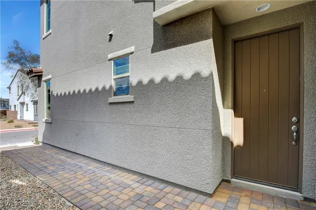 $2,950 | 15 Santo Mio Court, Henderson, NV 89011