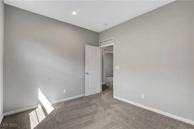 $2,950 | 15 Santo Mio Court, Henderson, NV 89011