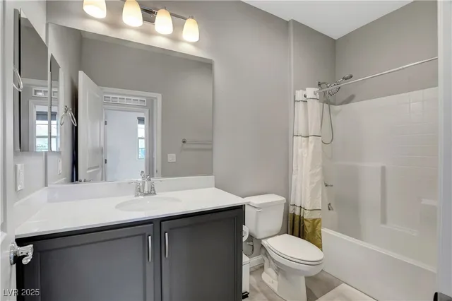 $2,950 | 15 Santo Mio Court, Henderson, NV 89011