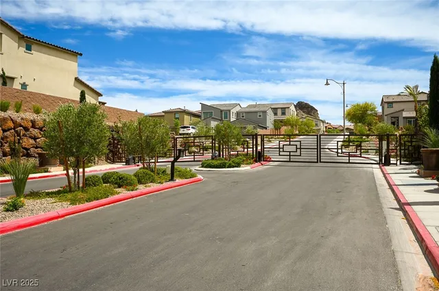 $2,950 | 15 Santo Mio Court, Henderson, NV 89011