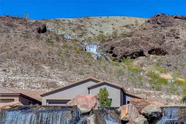 $2,950 | 15 Santo Mio Court, Henderson, NV 89011