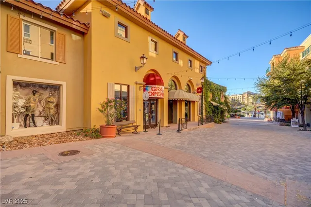 $2,950 | 15 Santo Mio Court, Henderson, NV 89011