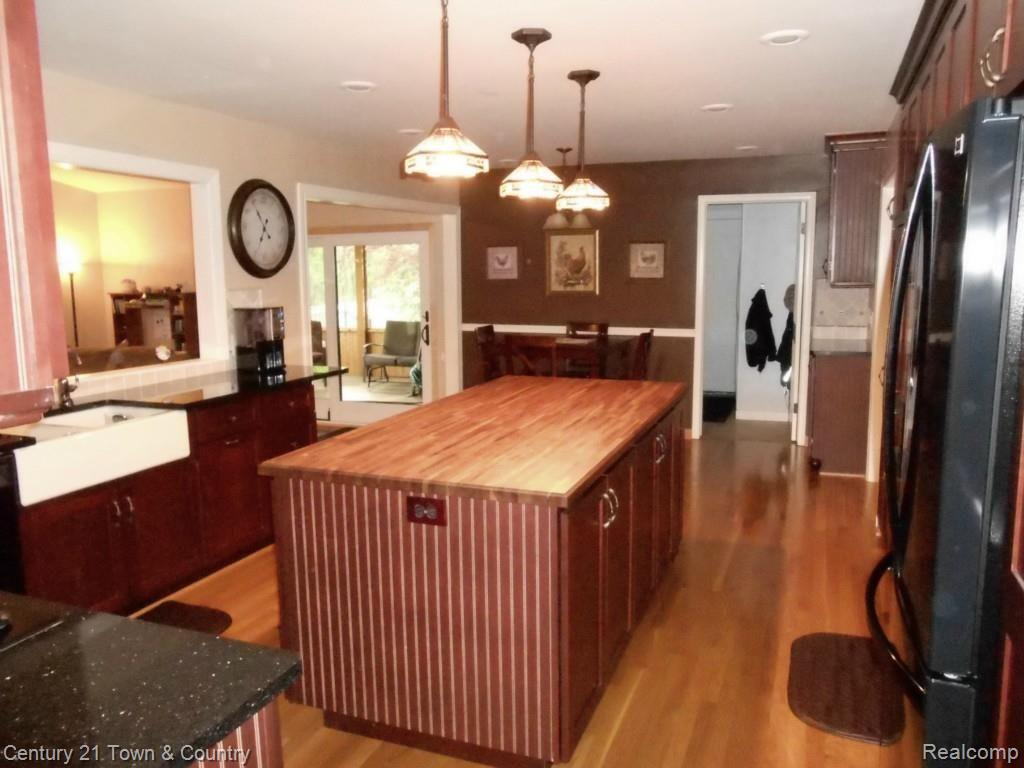 2953 Leyton Court Rochester, MI 48306 - Photo 9 of 54 Kit 5.jpg