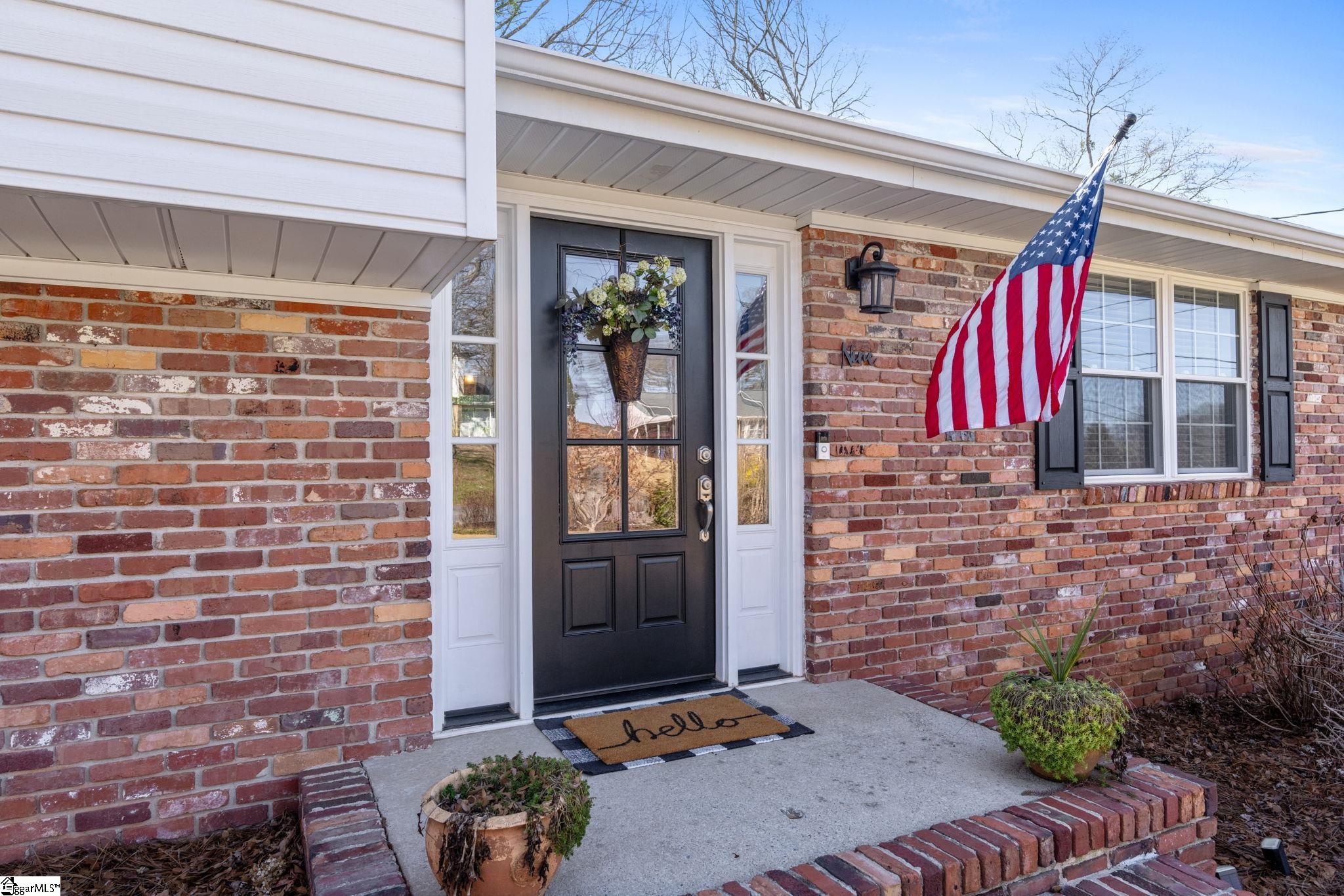 9 New Castle Way Greenville, SC 29615 - Photo 3 of 35