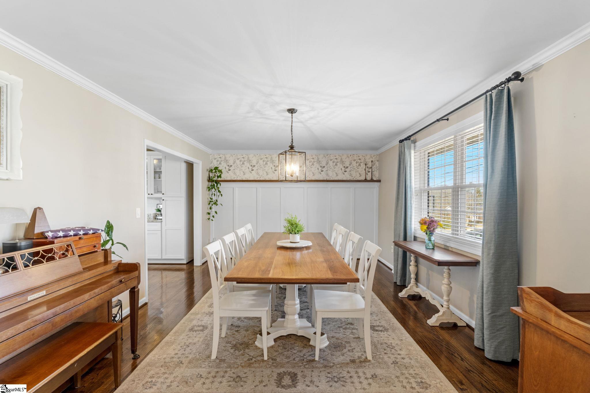 9 New Castle Way Greenville, SC 29615 - Photo 5 of 35