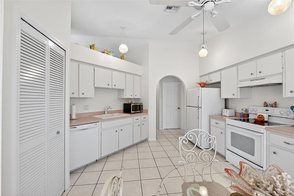 89 Castile Court Punta Gorda, FL 33983 - Photo 14 of 23