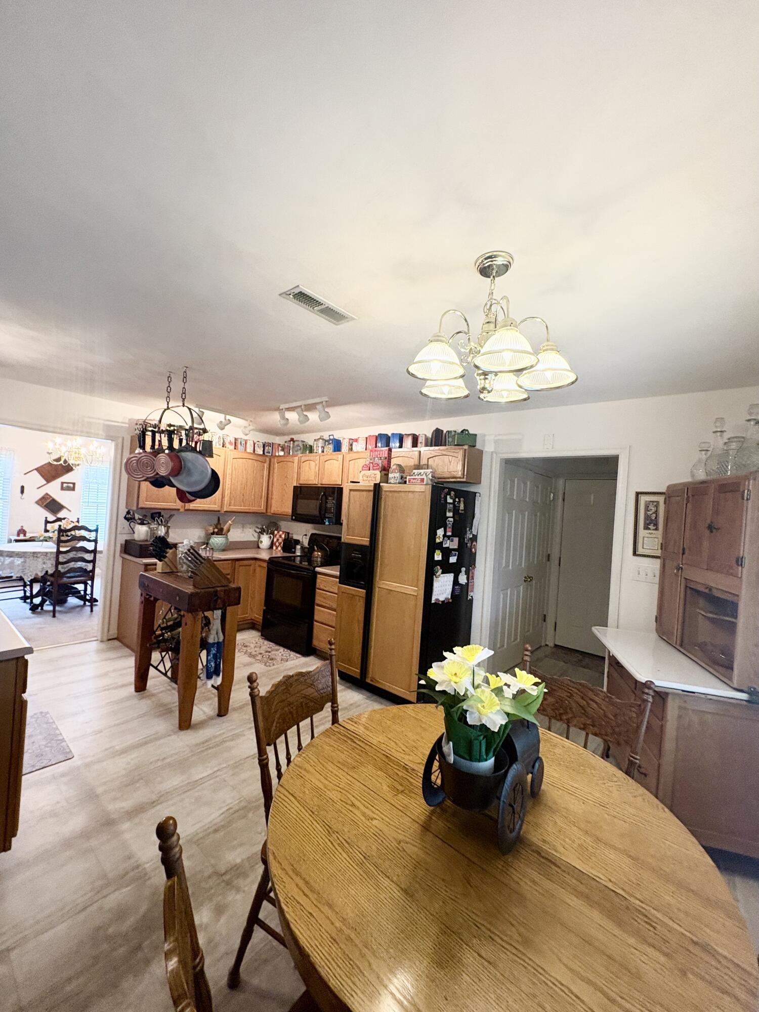 2543 Rutrough Road Southeast Roanoke, VA 24014 - Photo 54 of 60 48