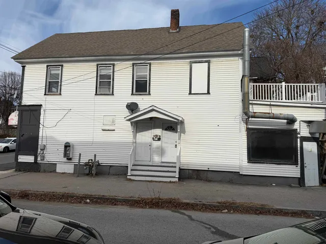 $2,200 | 521 Wilson Street, Manchester, NH 03103