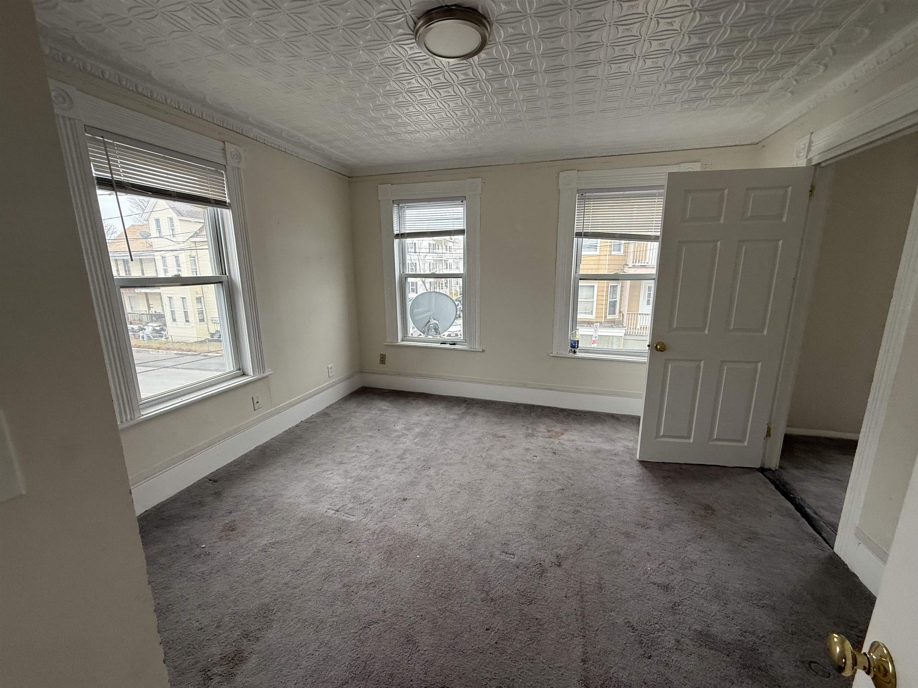 521 Wilson Street Manchester, NH 03103 - Photo 12 of 19