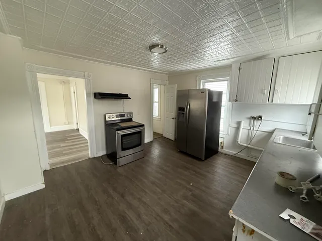 $2,200 | 521 Wilson Street, Manchester, NH 03103