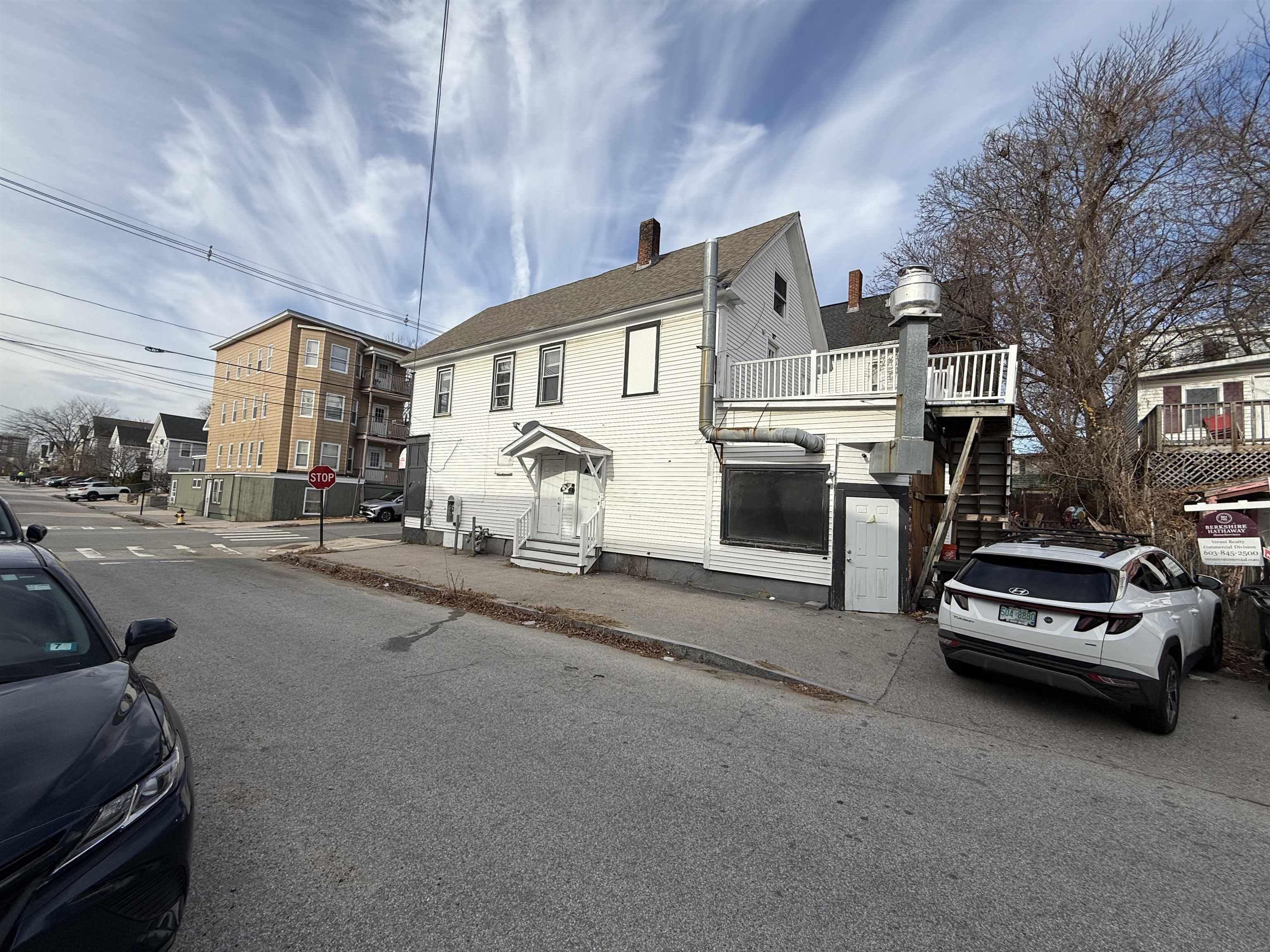 521 Wilson Street Manchester, NH 03103 - Photo 4 of 19