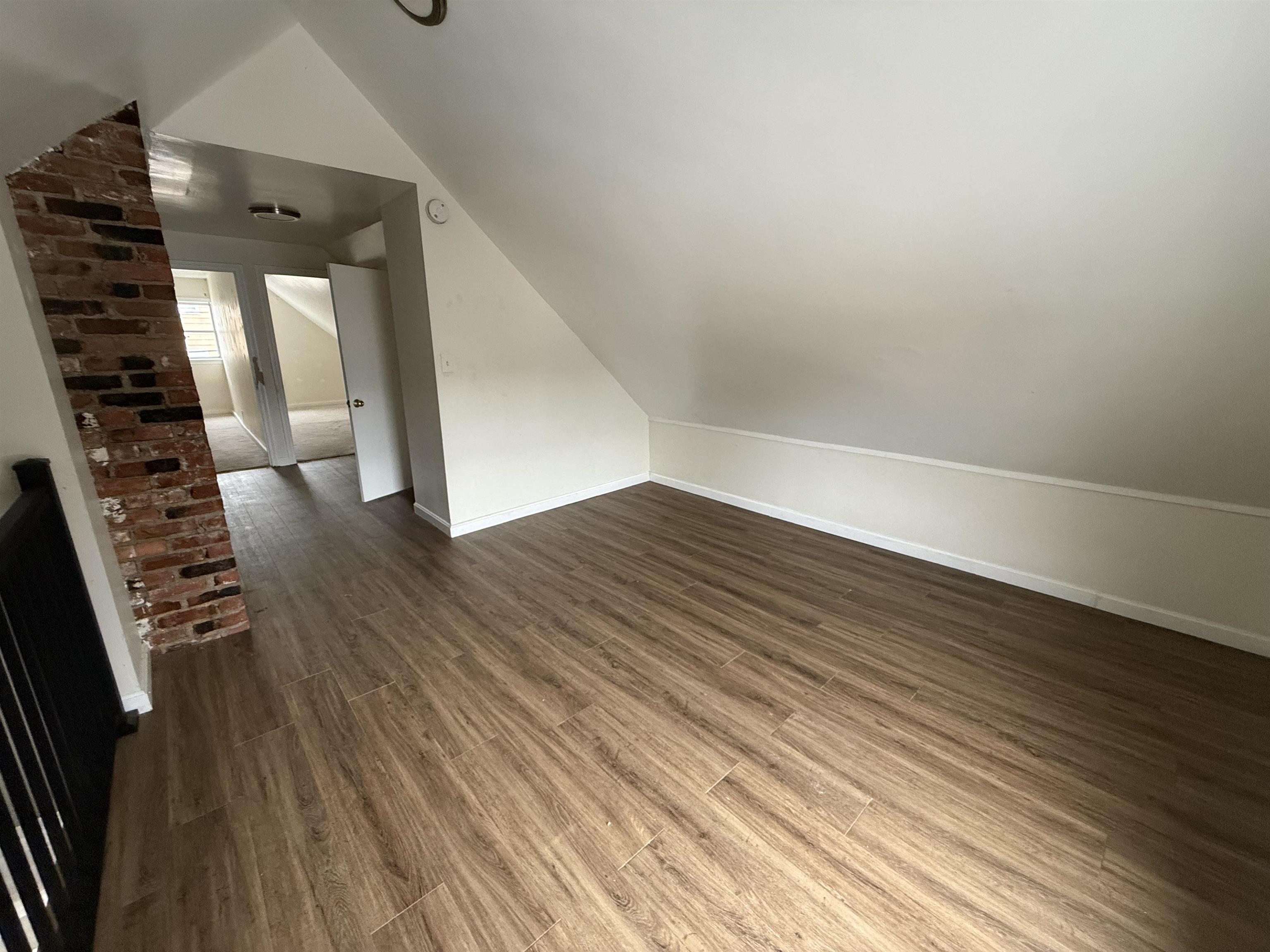 521 Wilson Street Manchester, NH 03103 - Photo 6 of 19