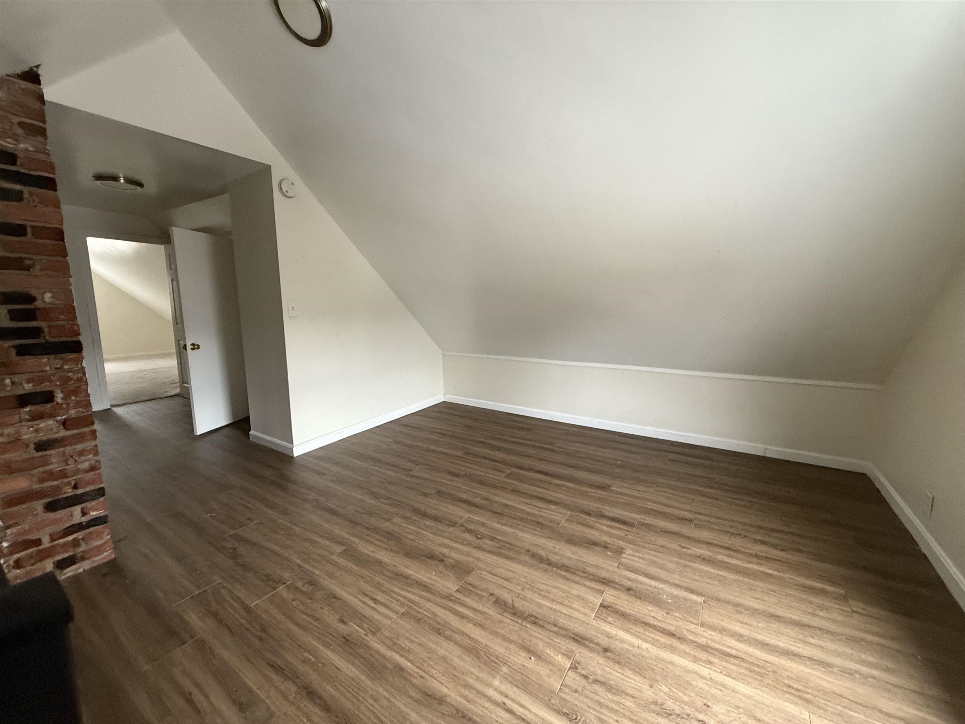 521 Wilson Street Manchester, NH 03103 - Photo 7 of 19