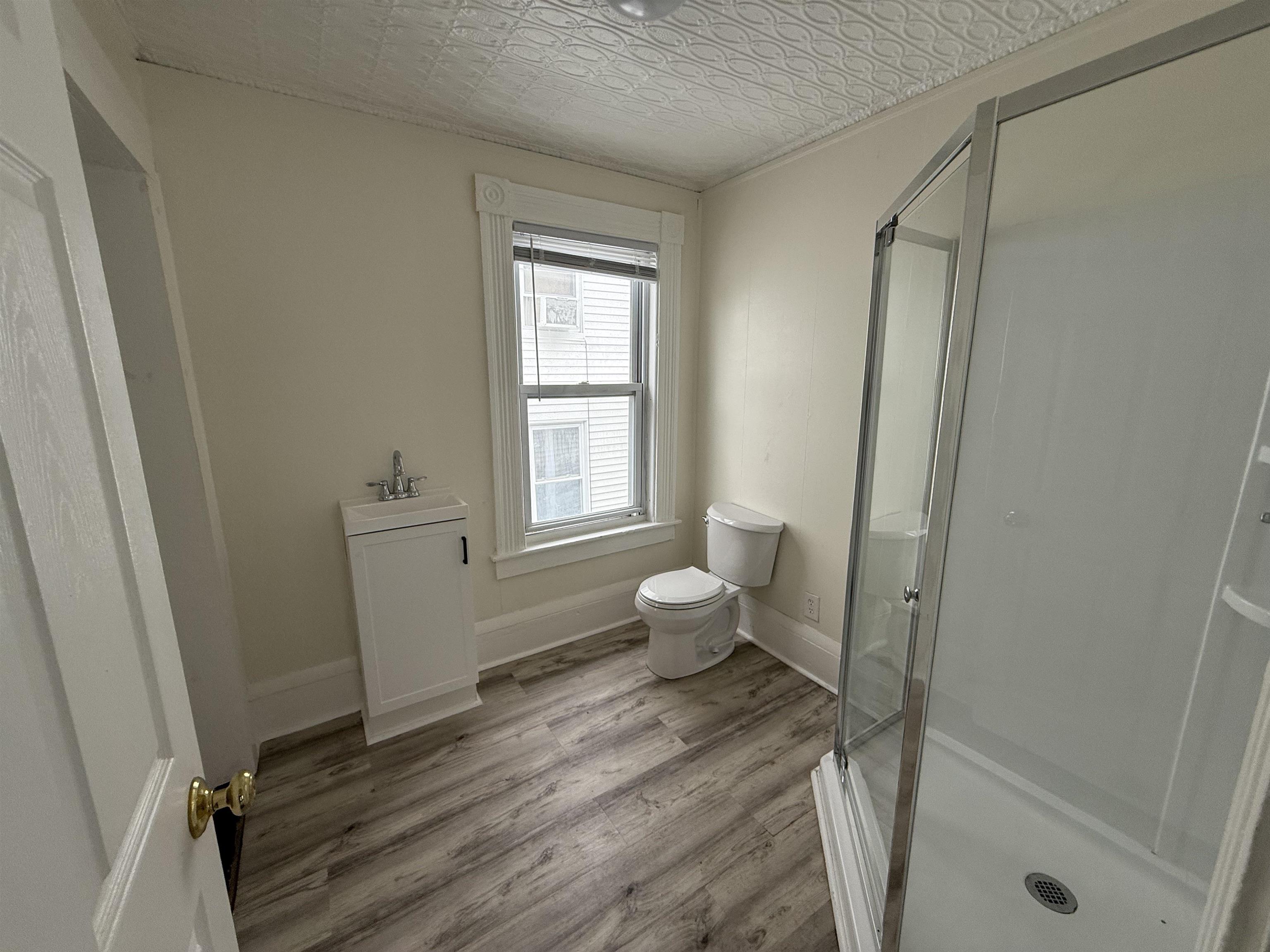 521 Wilson Street Manchester, NH 03103 - Photo 8 of 19