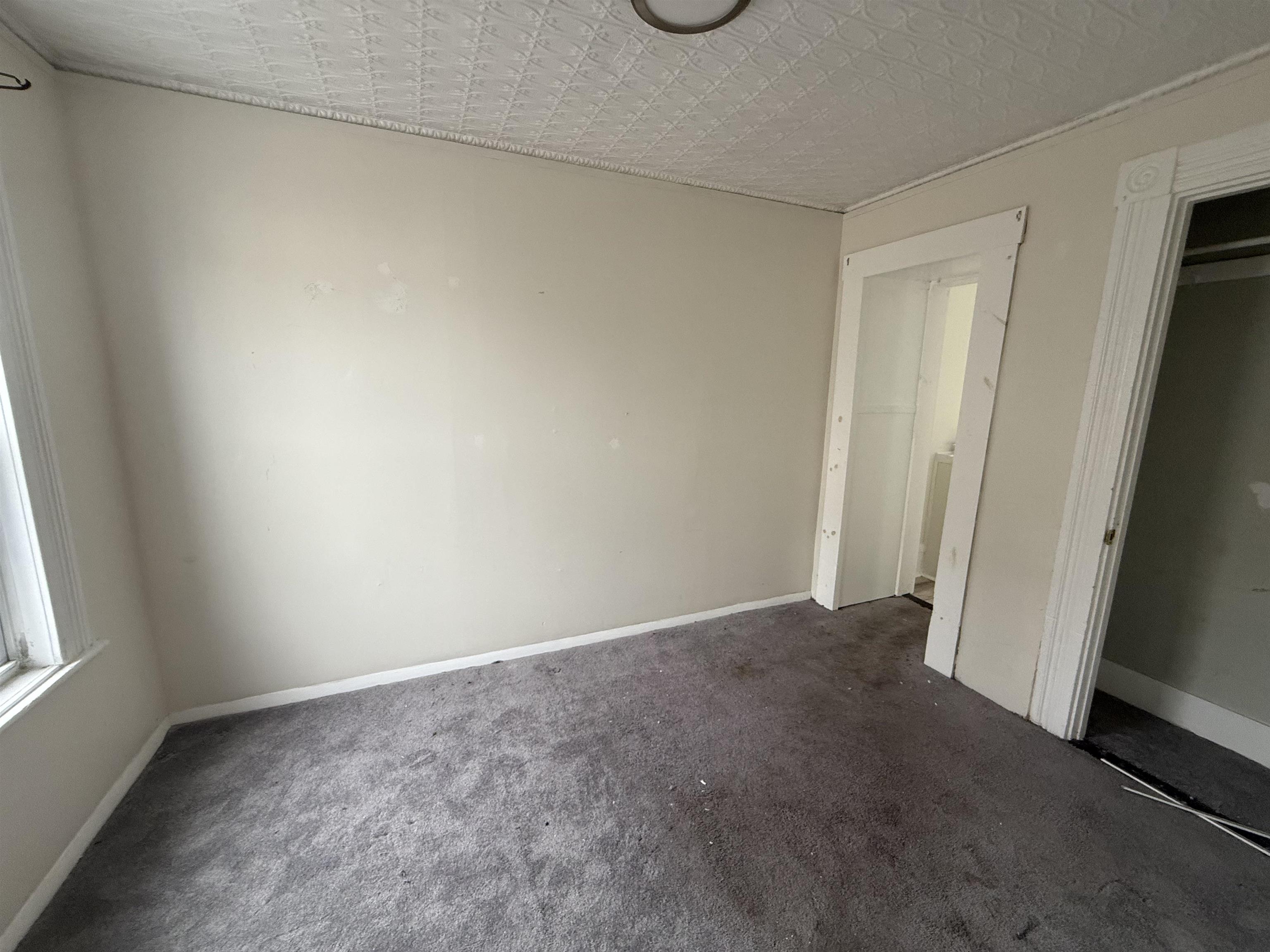 521 Wilson Street Manchester, NH 03103 - Photo 10 of 19