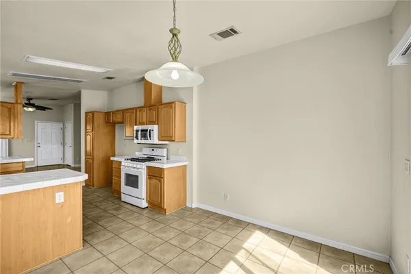 $324,900 | 2424 Sunset Ridge Drive, Rosamond, CA 93560