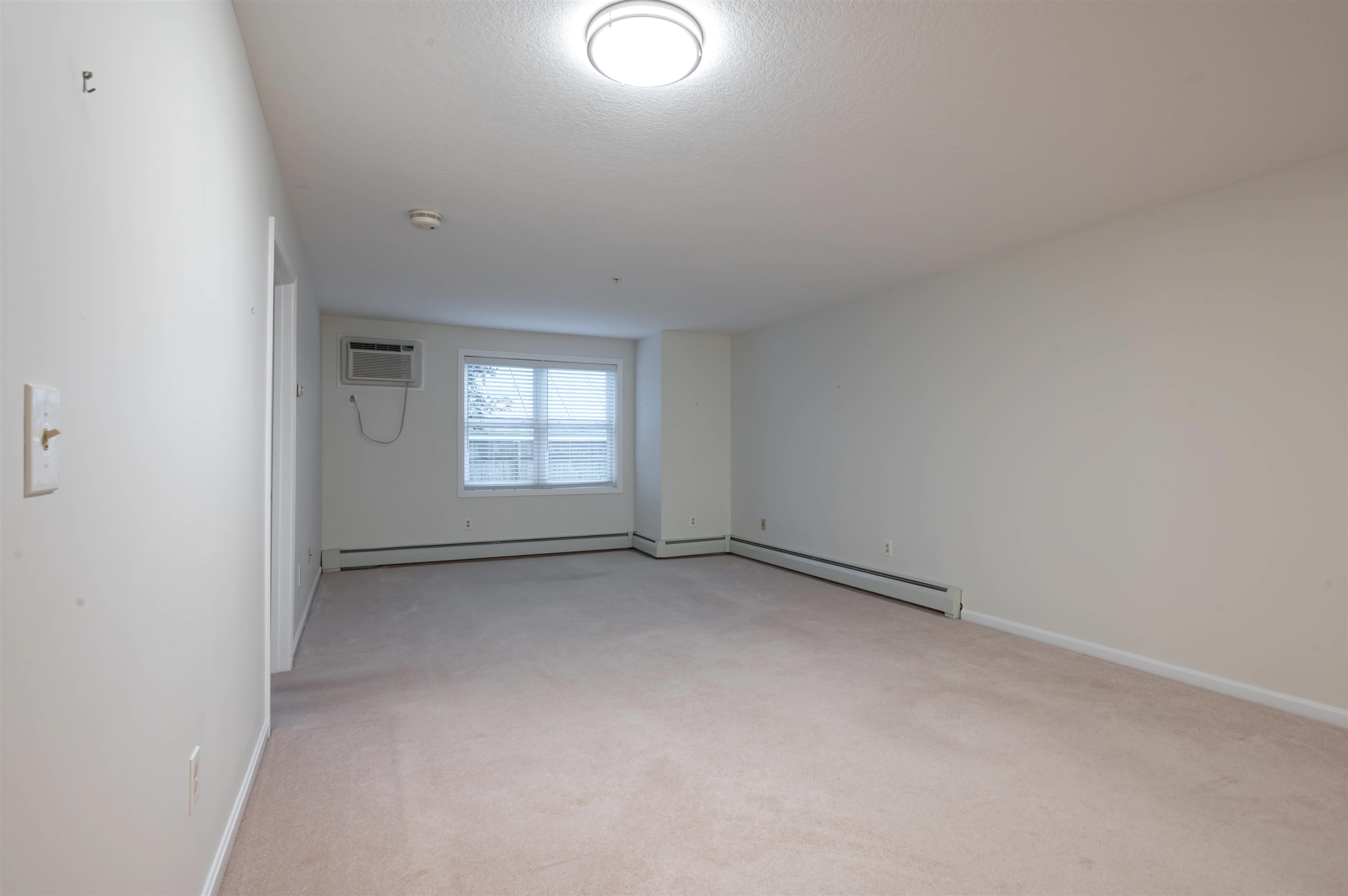 15 Lovell Street, Unit 3 Nashua, NH 03060 - Photo 14 of 25