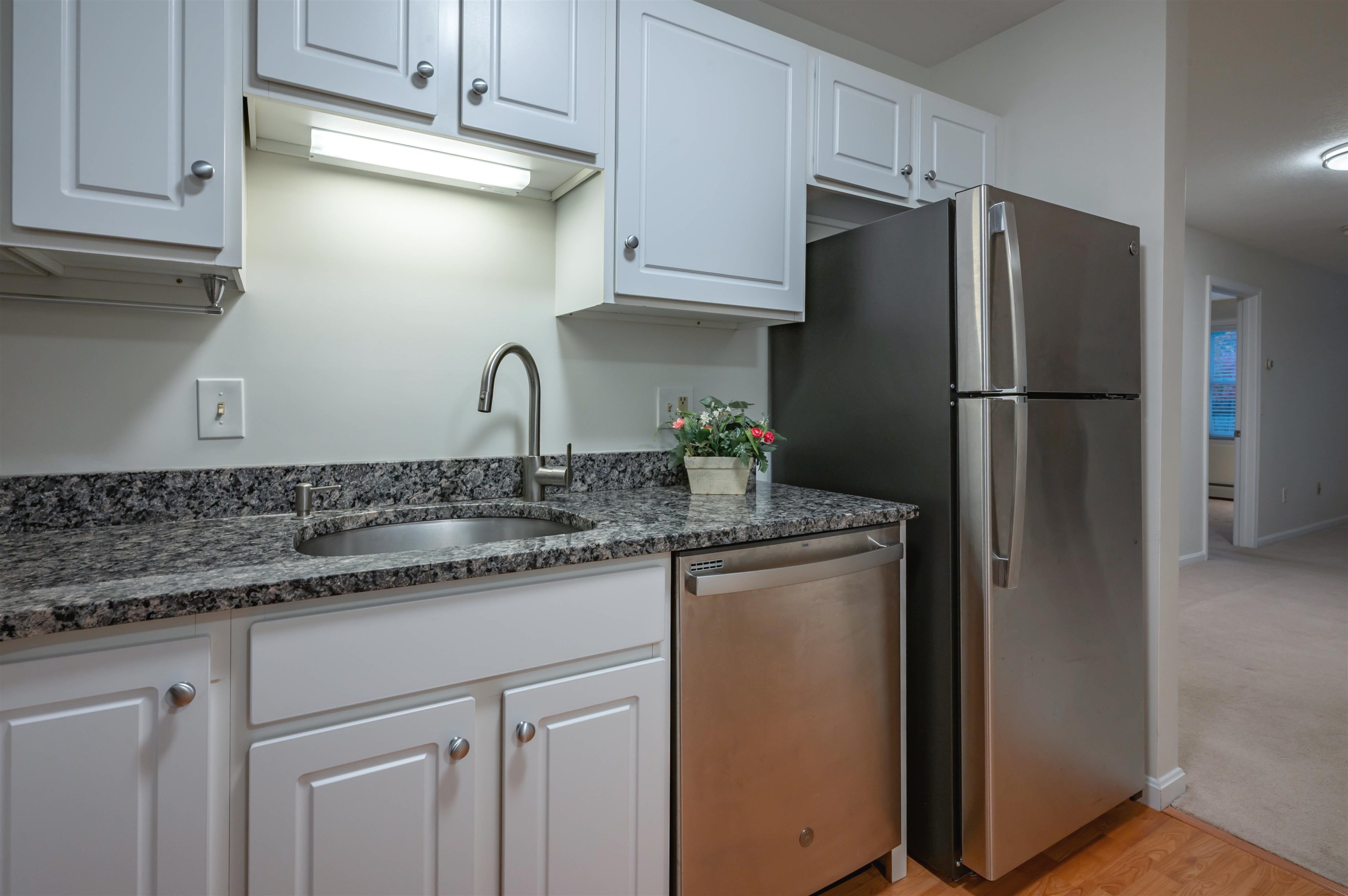 15 Lovell Street, Unit 3 Nashua, NH 03060 - Photo 9 of 25