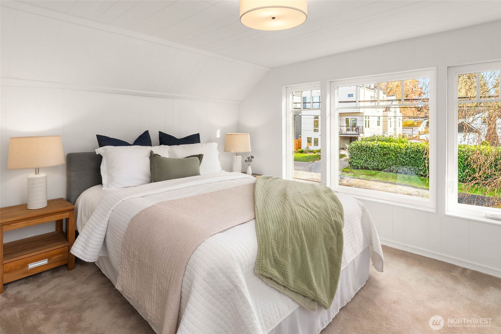 1202 Northeast 97th Street Seattle, WA 98115 - Photo 17 of 40