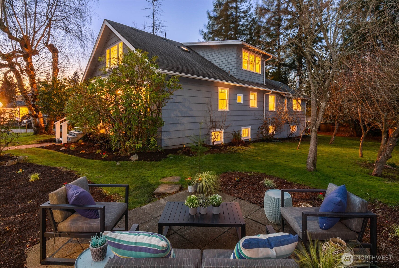 1202 Northeast 97th Street Seattle, WA 98115 - Photo 2 of 40