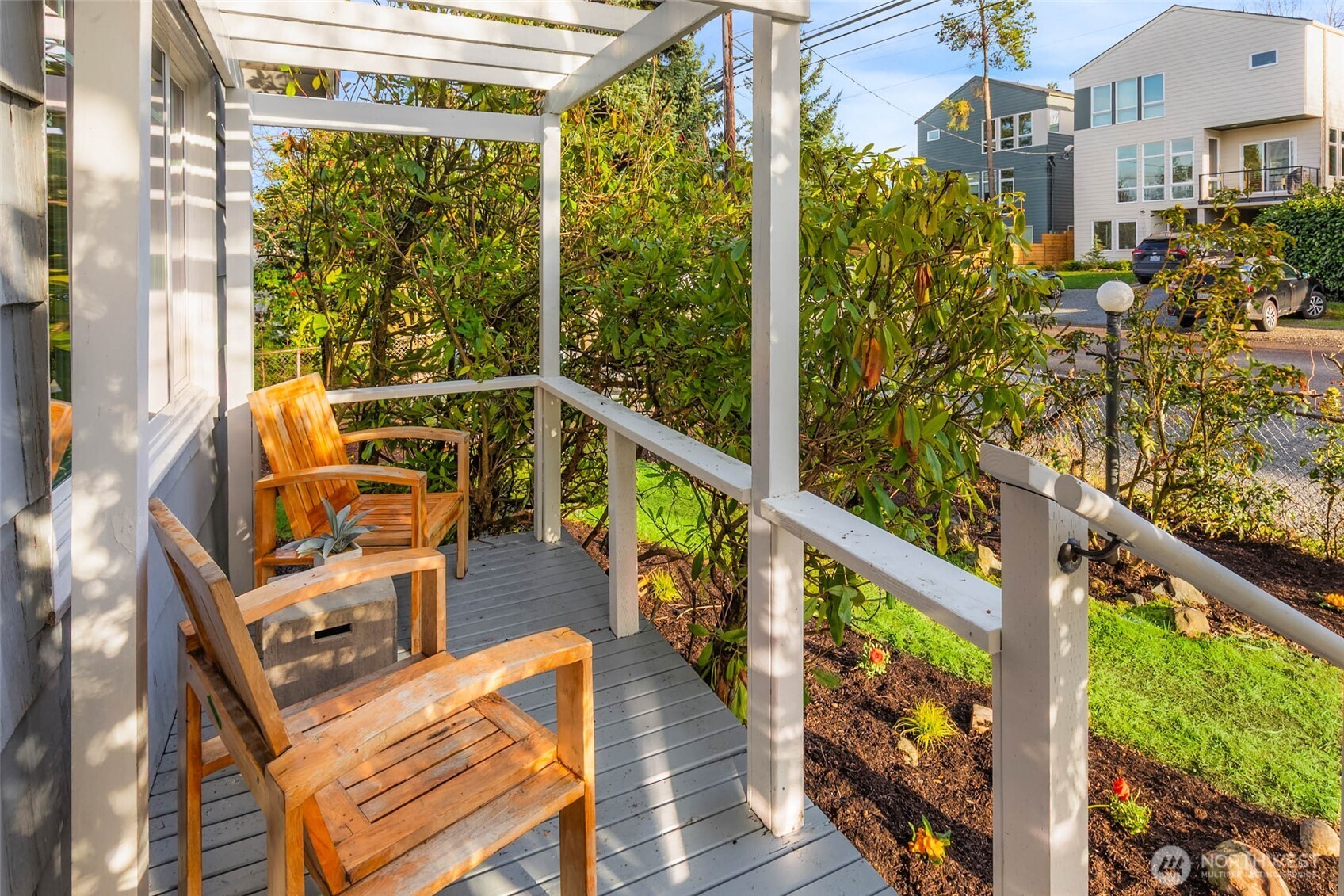 1202 Northeast 97th Street Seattle, WA 98115 - Photo 3 of 40
