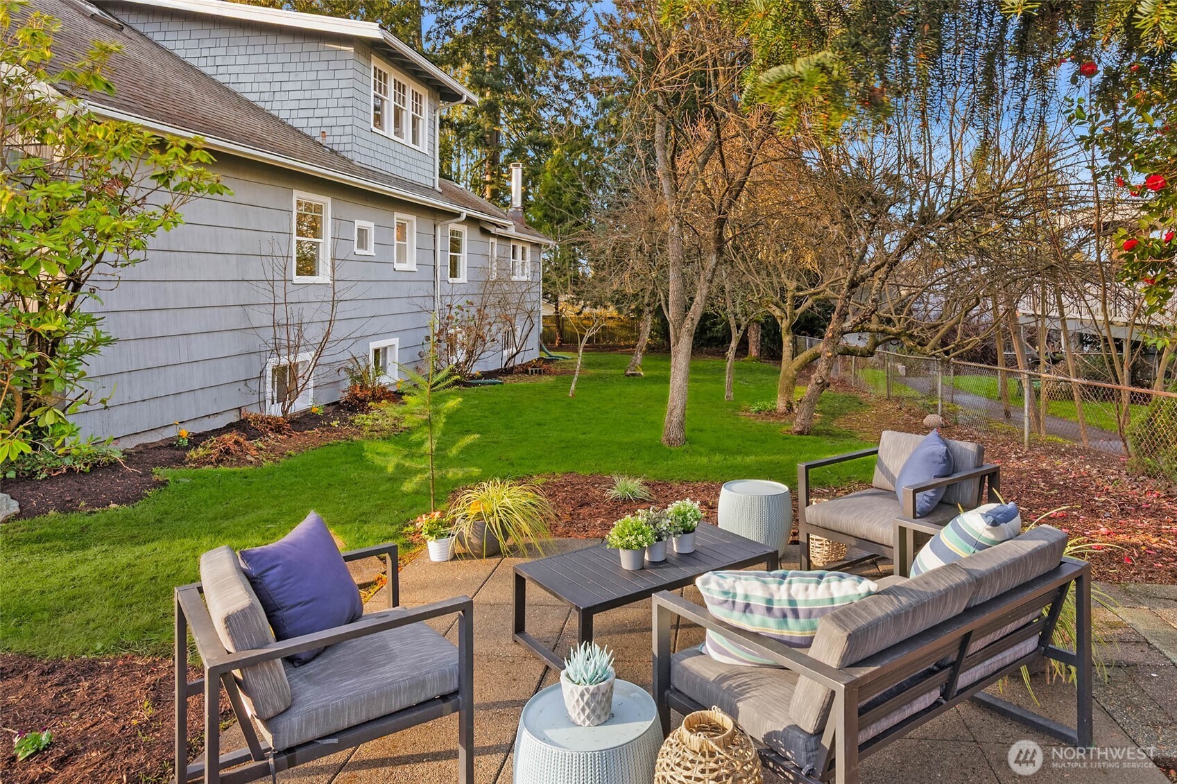 1202 Northeast 97th Street Seattle, WA 98115 - Photo 33 of 40