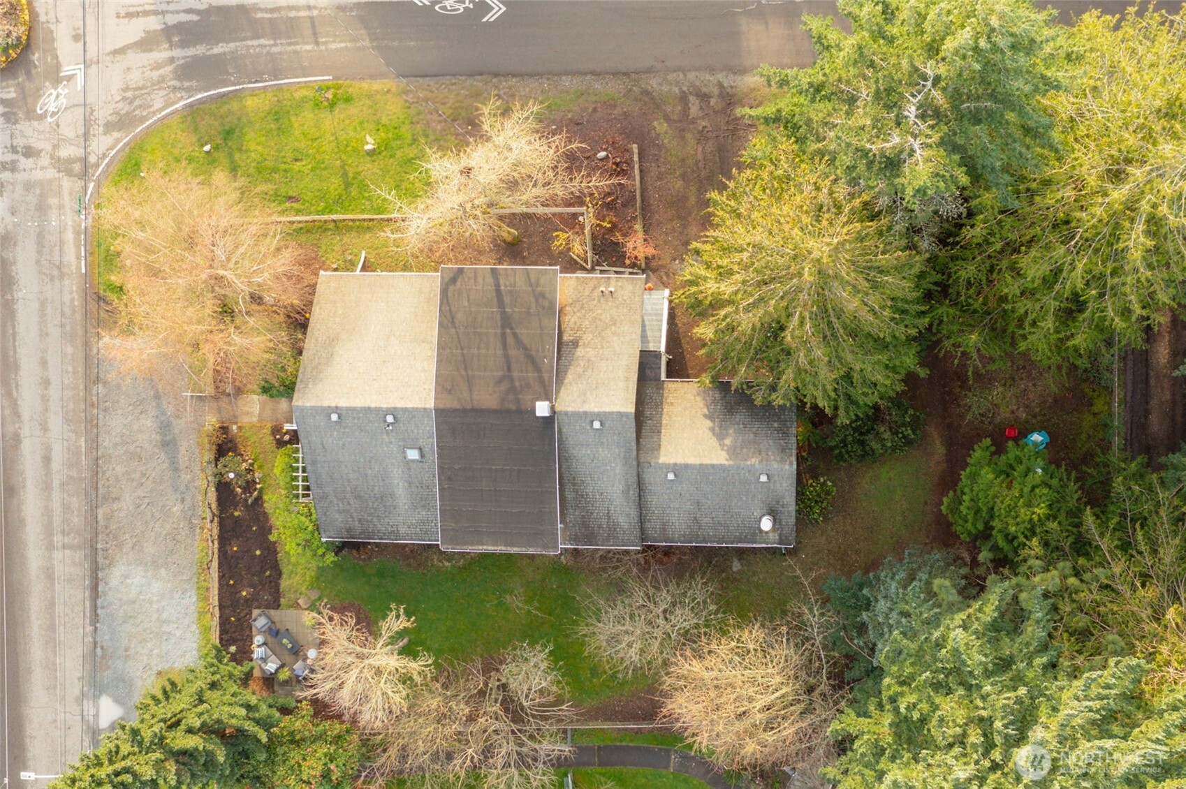 1202 Northeast 97th Street Seattle, WA 98115 - Photo 35 of 40